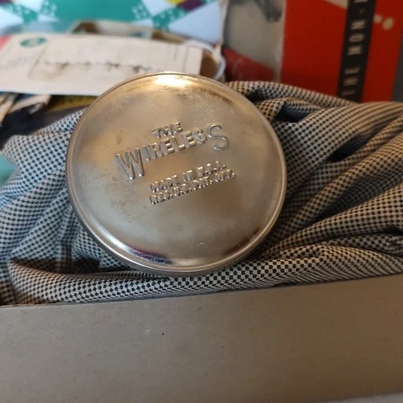 Two Pieces Of Vintage House Items - Picture 7 of 9